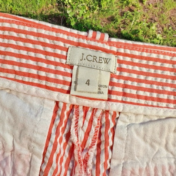 J. Crew Salmon & White Striped Seersucker 100% Cotton Chino 2.5” Shorts Size 4 - Picture 3 of 8